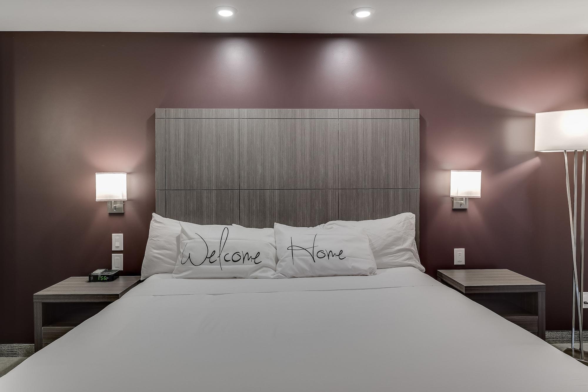 Home Inn & Suites Saskatoon South Eksteriør bilde